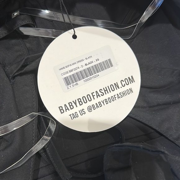 Looking for a gorgeous halter dress 🖤 - Picture 5 of 5